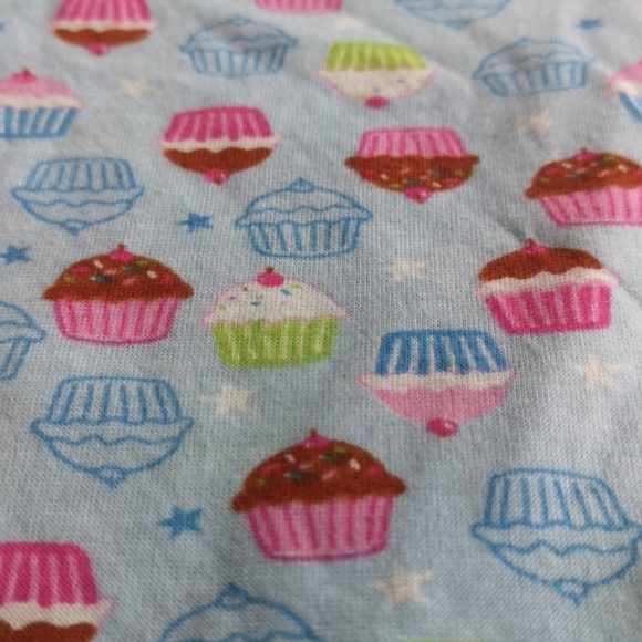 Cupcake Onesie - Picture 2 of 4